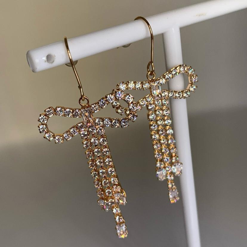 Aretes Largos Moño De Cristal