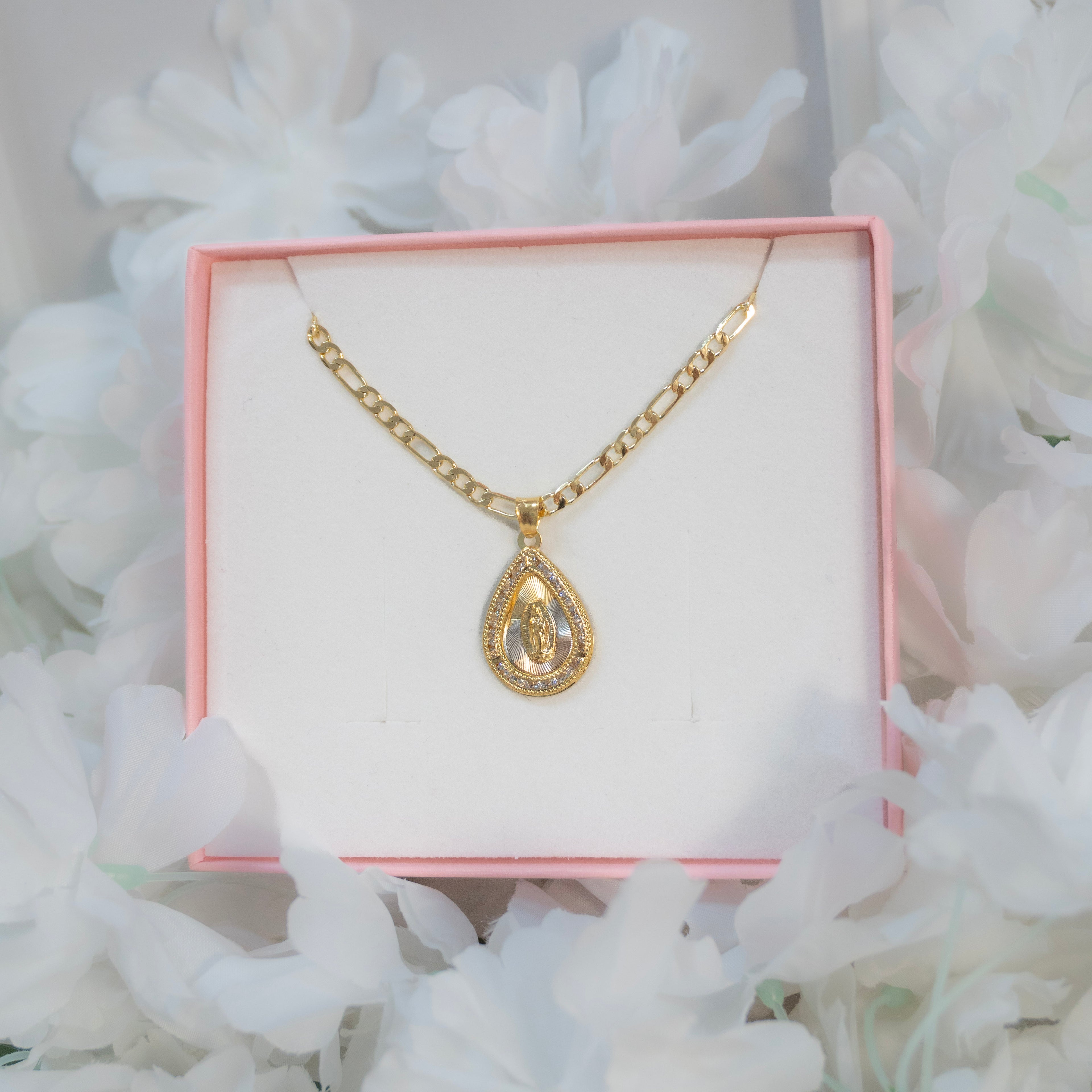 Collar Virgen de Guadalupe Zirconia Gota Grande