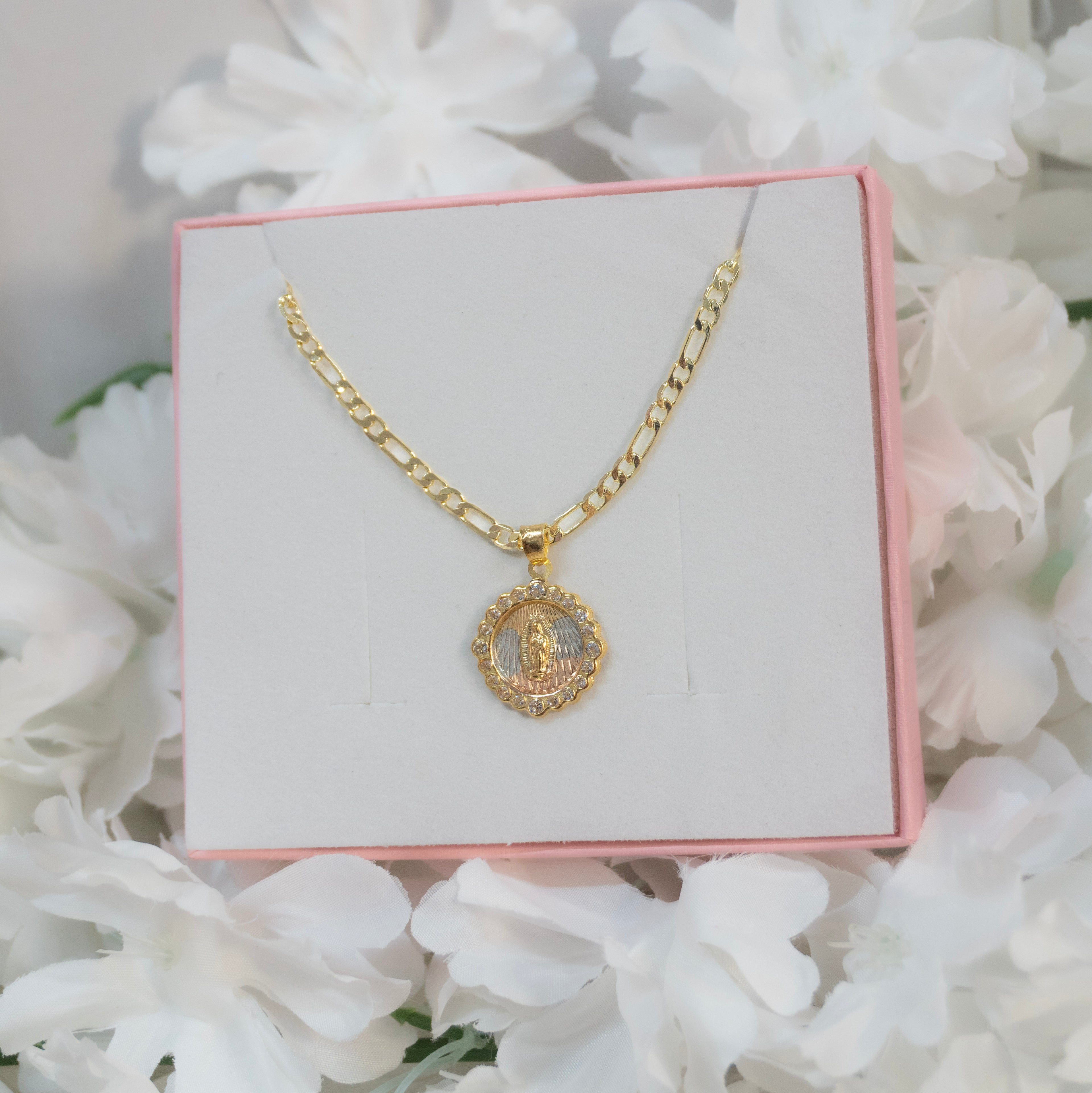Collar Virgen de Guadalupe Zirconia Ondulada Mediana