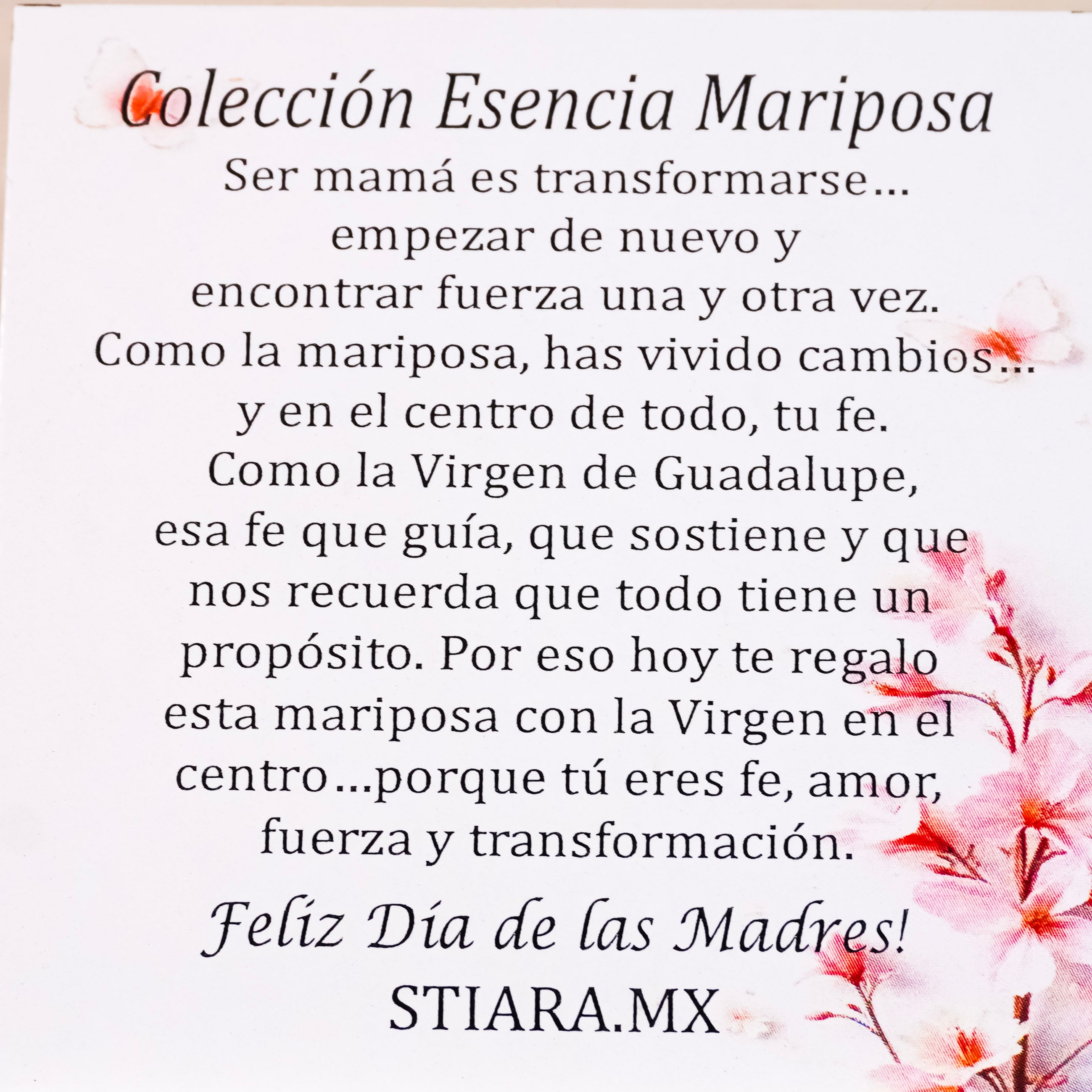 Collar Virgen Mariposa Blanca + Caja de Regalo