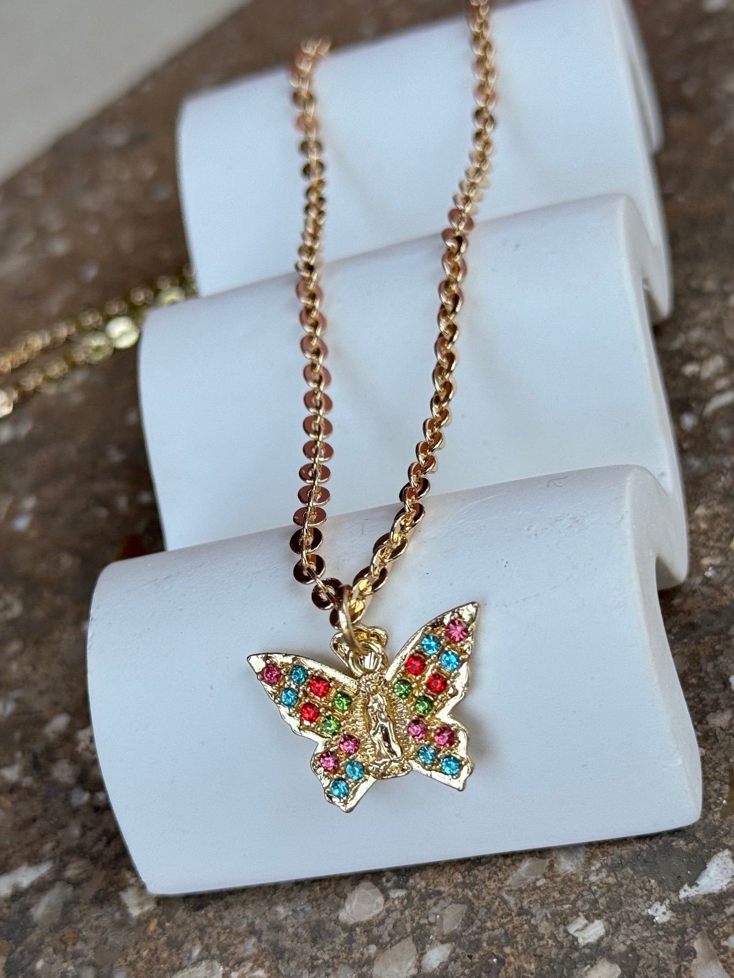Collar Virgen Mariposa Multicolor