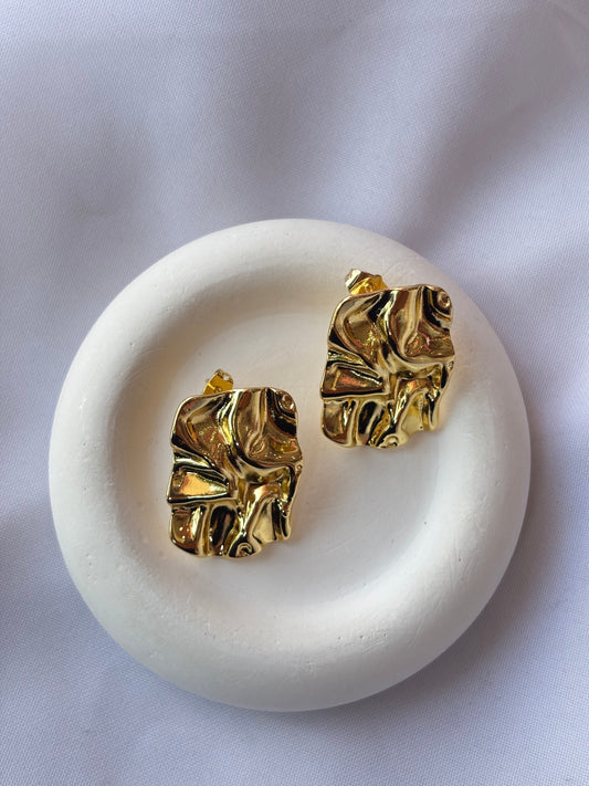 Aretes cuadrados con textura