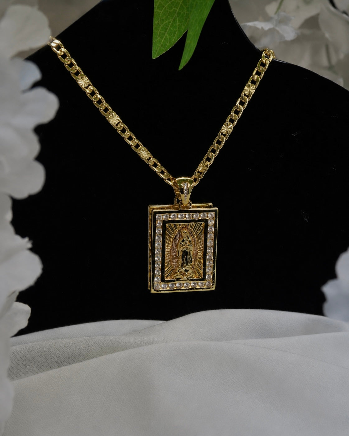 Virgen Cuadrada Premium Zirconias