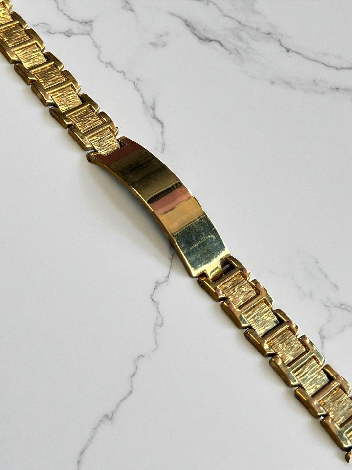 Pulsera Esclava con Placa Magnus