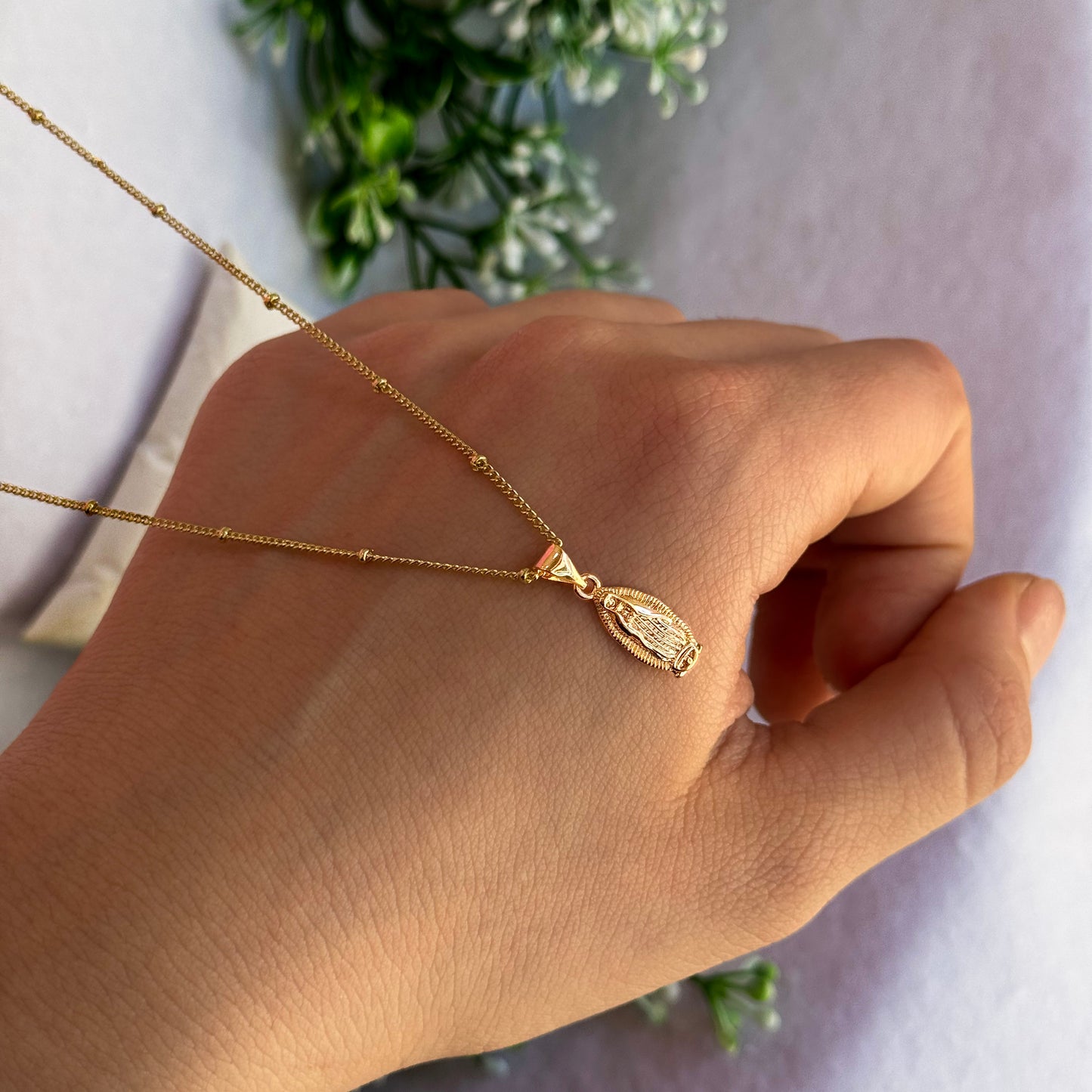 Collar Virgencita Mini Oro Rosa