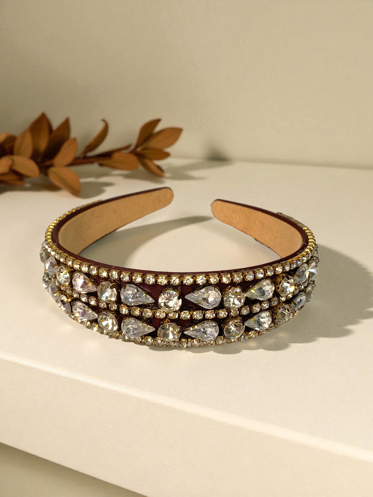 Diadema Arianna Café