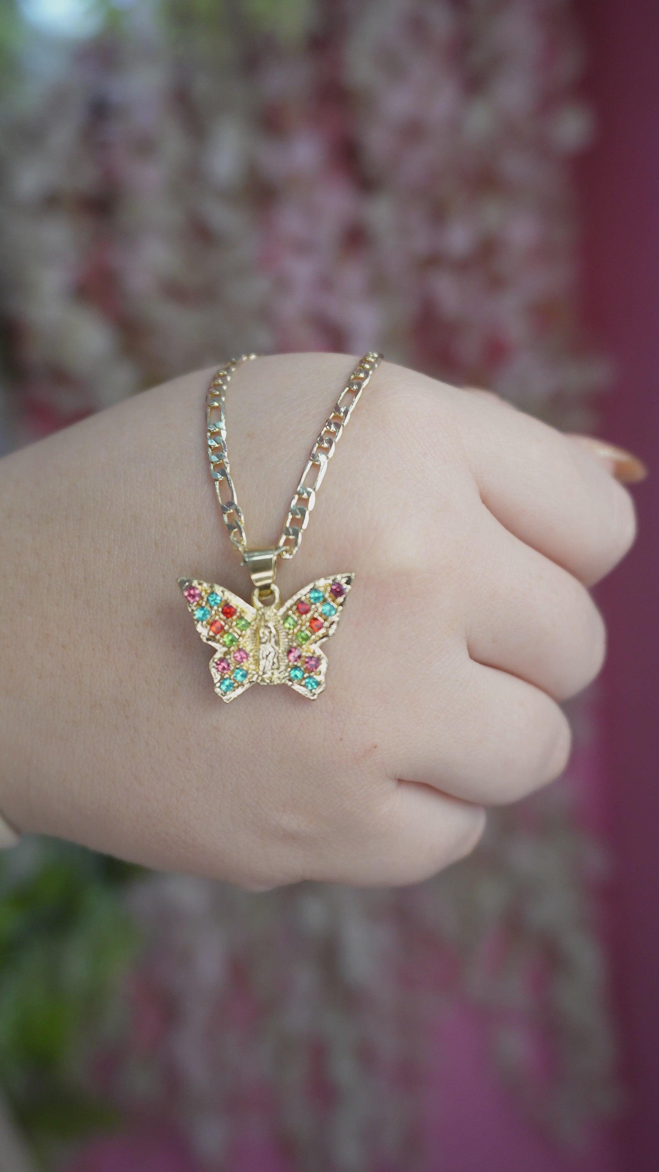 Collar Virgen Mariposa Blanca + Caja de Regalo